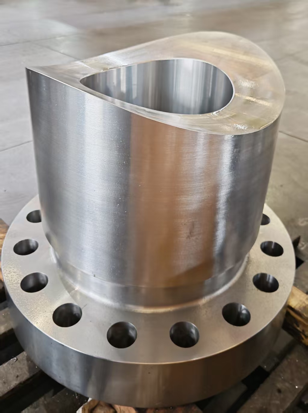 تركيبات أنابيب فولاذية مطروقة من سبائك الصلب ASTM A182 F91